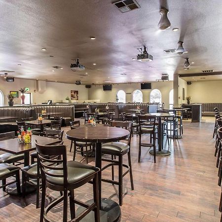 Quality Inn & Suites بيكرسفيلد المظهر الخارجي الصورة