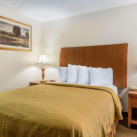 Quality Inn & Suites بيكرسفيلد المظهر الخارجي الصورة