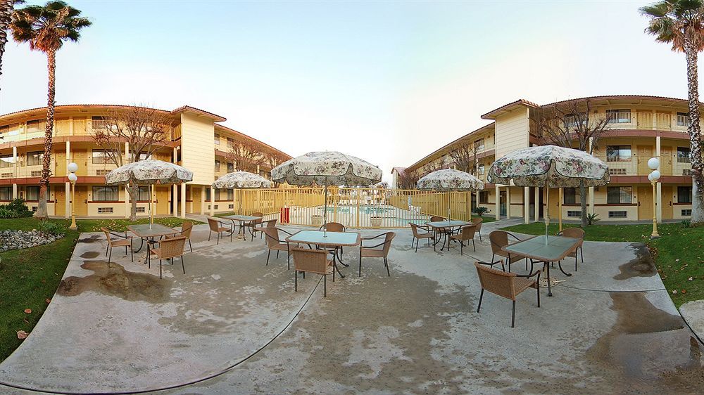 Quality Inn & Suites بيكرسفيلد المظهر الخارجي الصورة