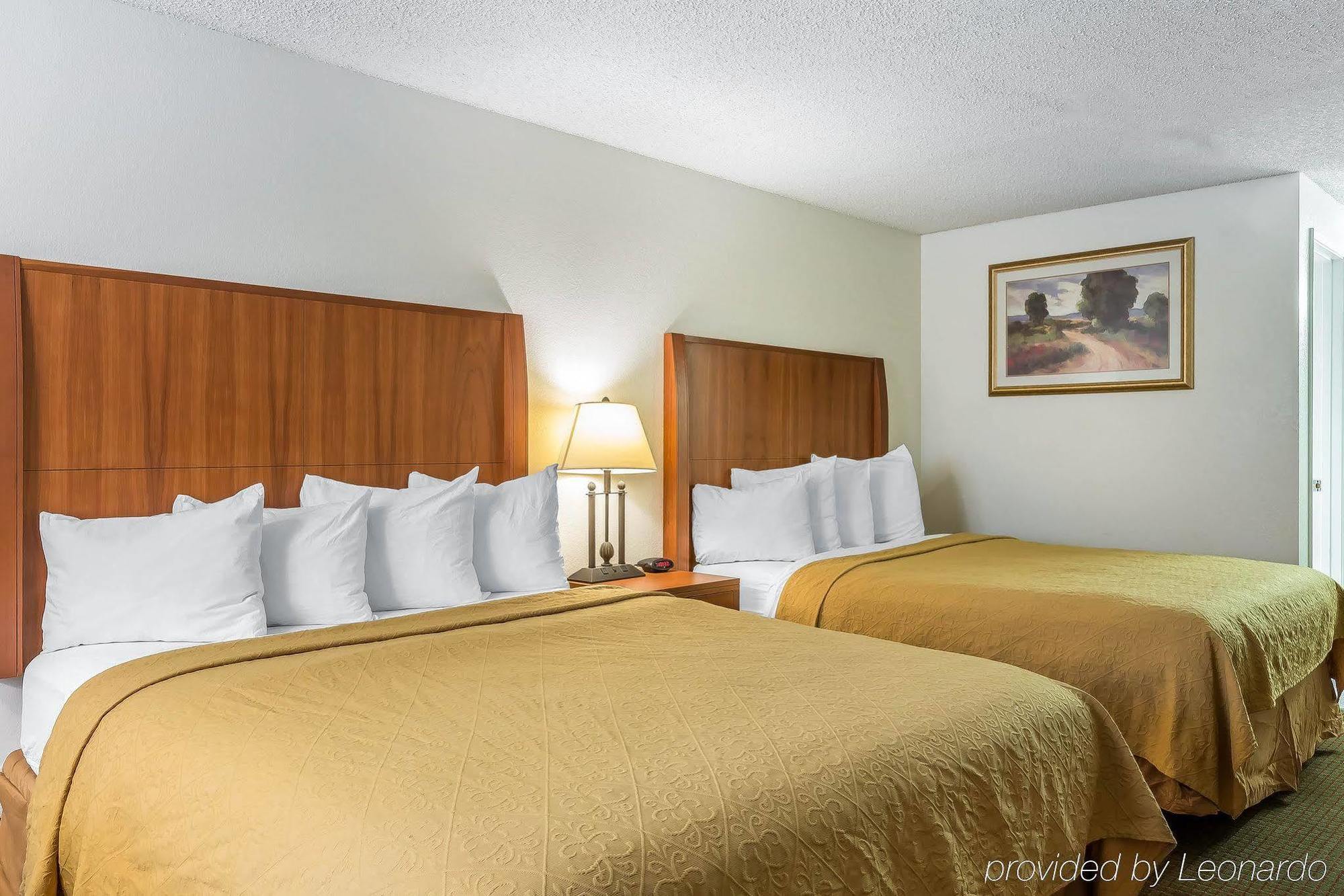 Quality Inn & Suites بيكرسفيلد المظهر الخارجي الصورة