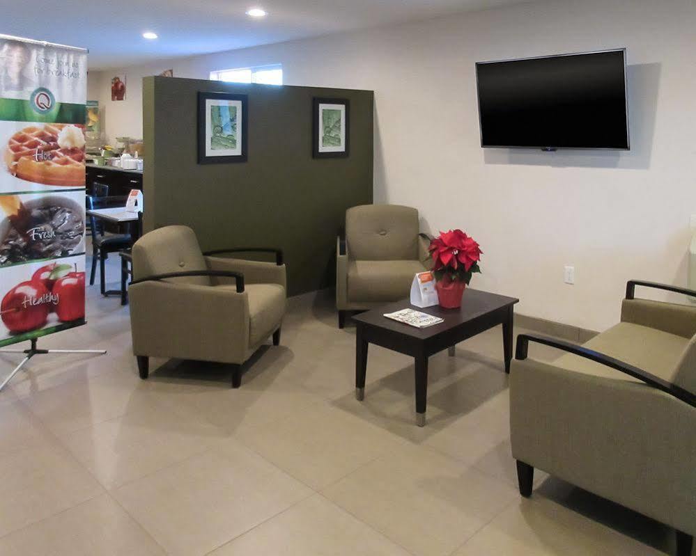 Quality Inn & Suites بيكرسفيلد المظهر الخارجي الصورة