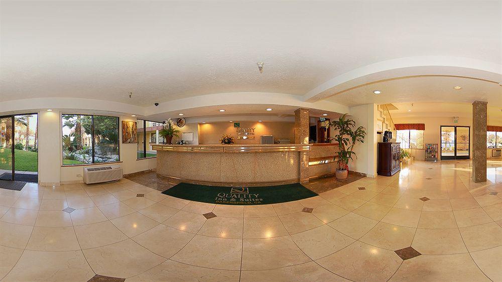 Quality Inn & Suites بيكرسفيلد المظهر الخارجي الصورة